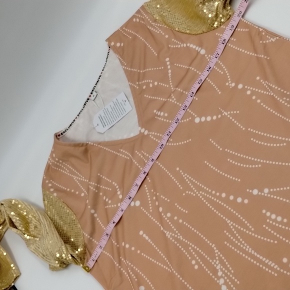 Unbranded tan/white with sequins sleeve medium top with tags - Picture 6 of 9